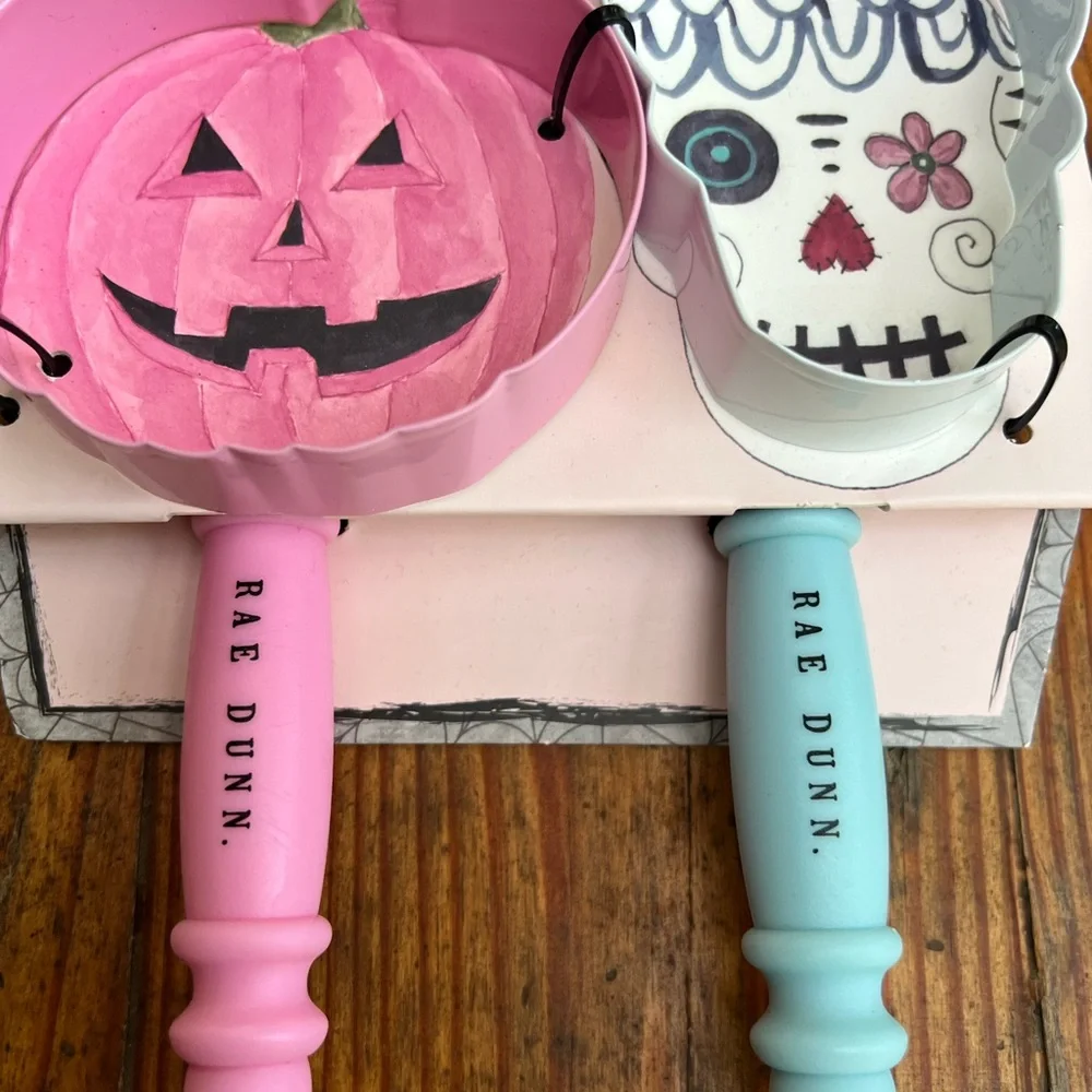 NWT Rae Dunn Pink and Blue Halloween Spatula and Cookie Cutter Set